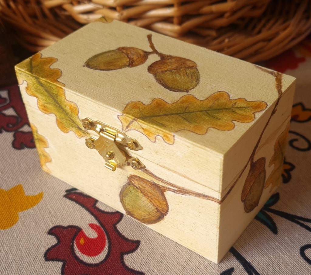 Oak Fruit box drawing by Yānā Moon Craft & Art Doodle Addicts