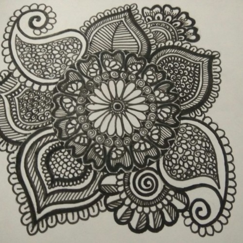 Flowery doodle/ Black and white