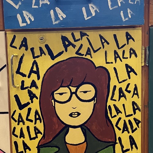 Daria Cabinet